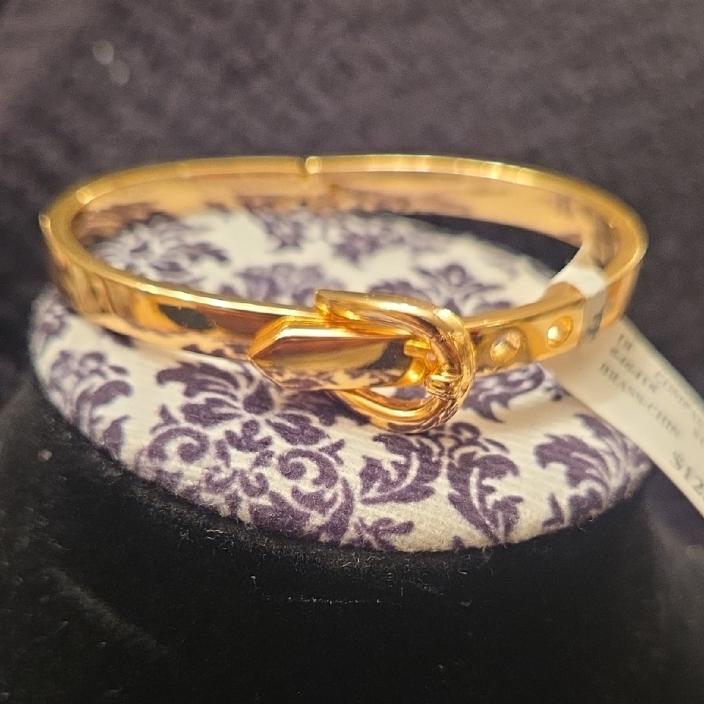 Gold Buckle Bracelet